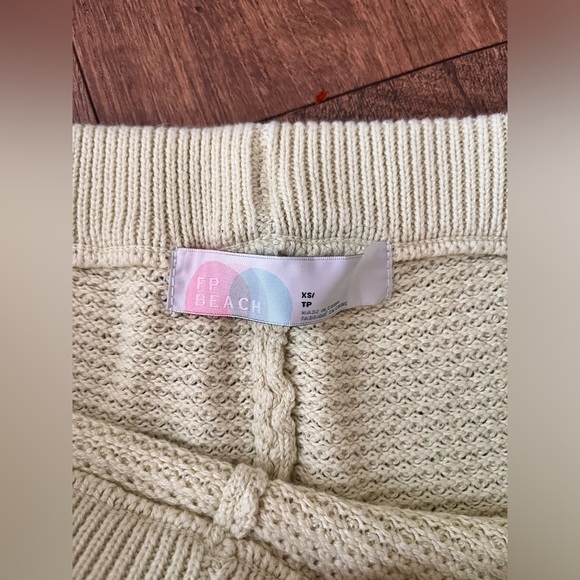 Free People Haliee XS lime Green Top Pants Sweater Set Comfy knit FP Beach - Picture 6 of 12